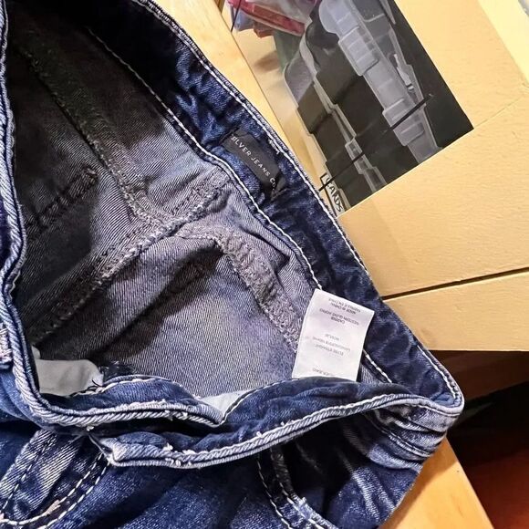 EUC Distressed Dark Wash Silver Jeans Elyse Straight 26 X 32 #YT21 - Picture 3 of 9